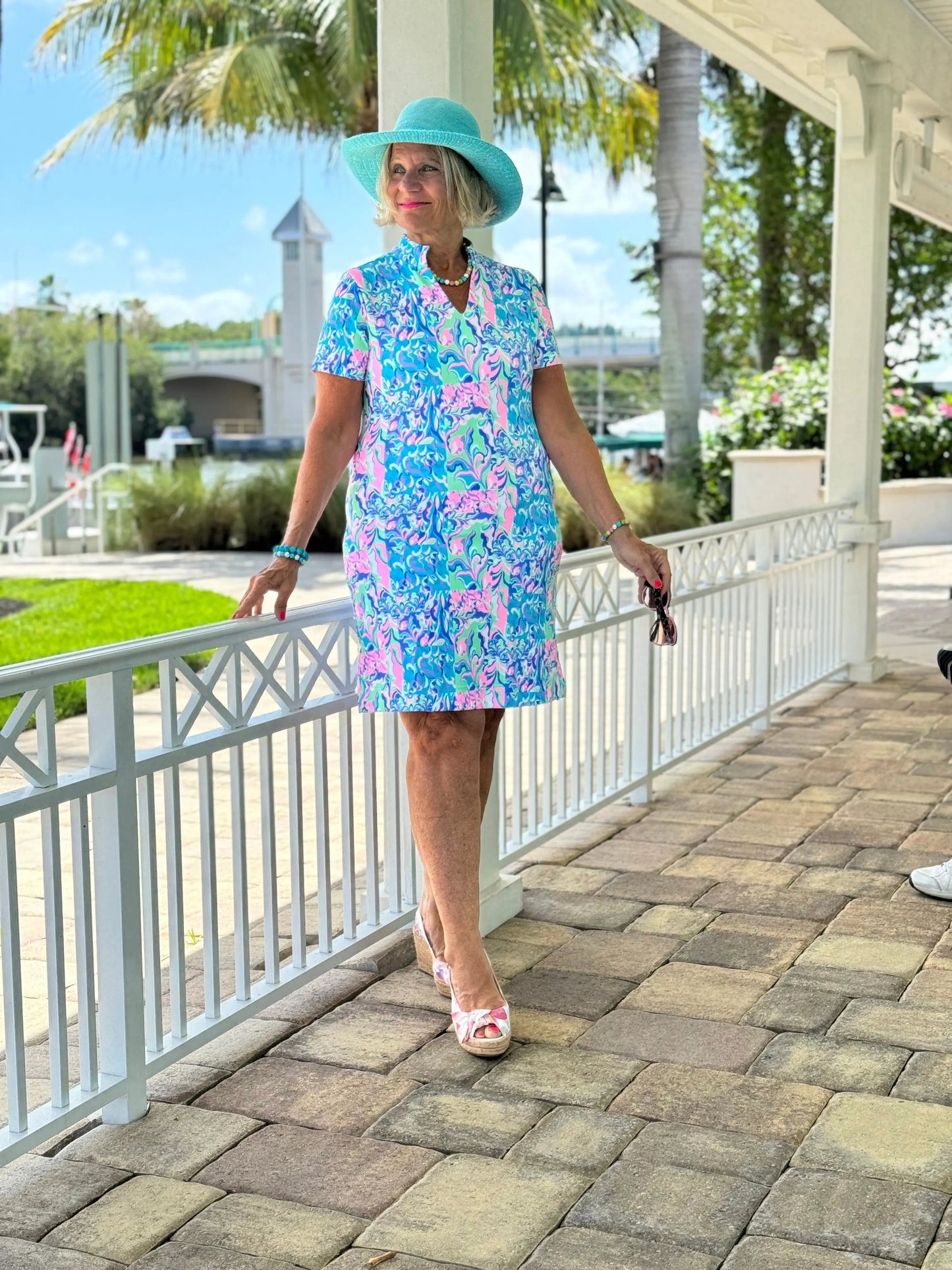 SPLASH OF PINK SHORT SLEEVE DRESS
