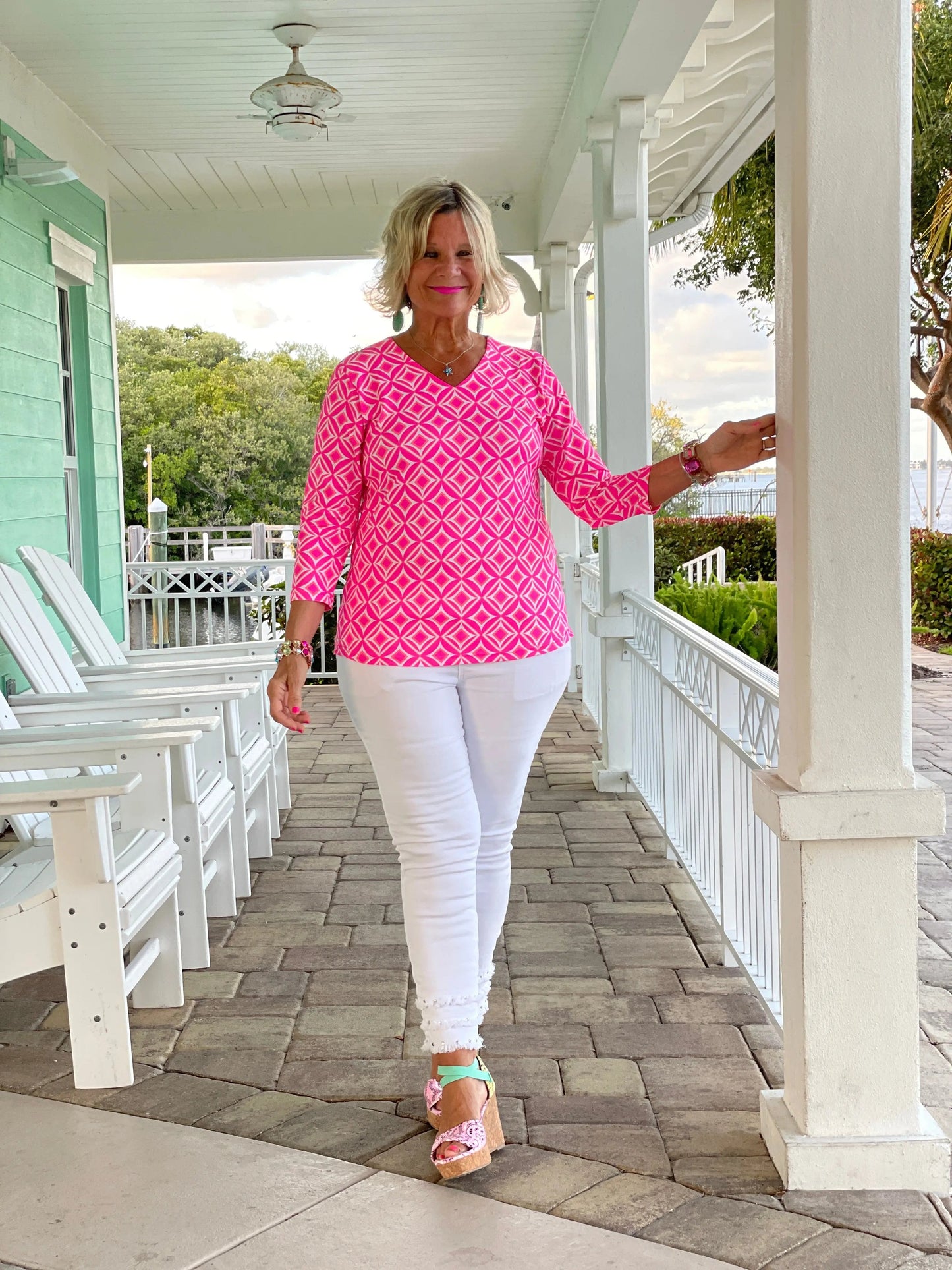 PINK DIAMONDS V NECK