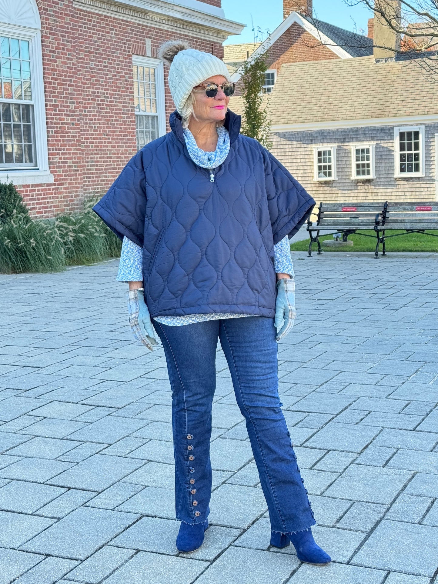 Quilted Short Sleeves Puffer Pullover Poncho Navy