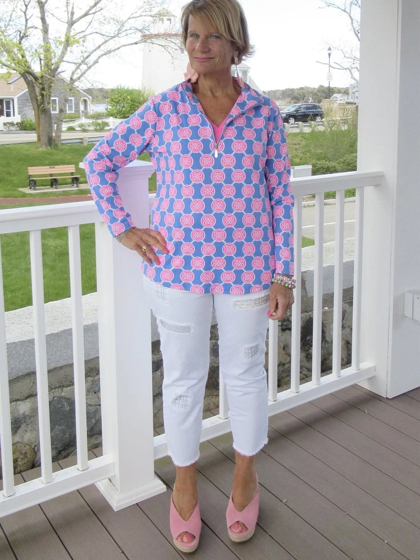 MEDALLION ZIPPER TOP