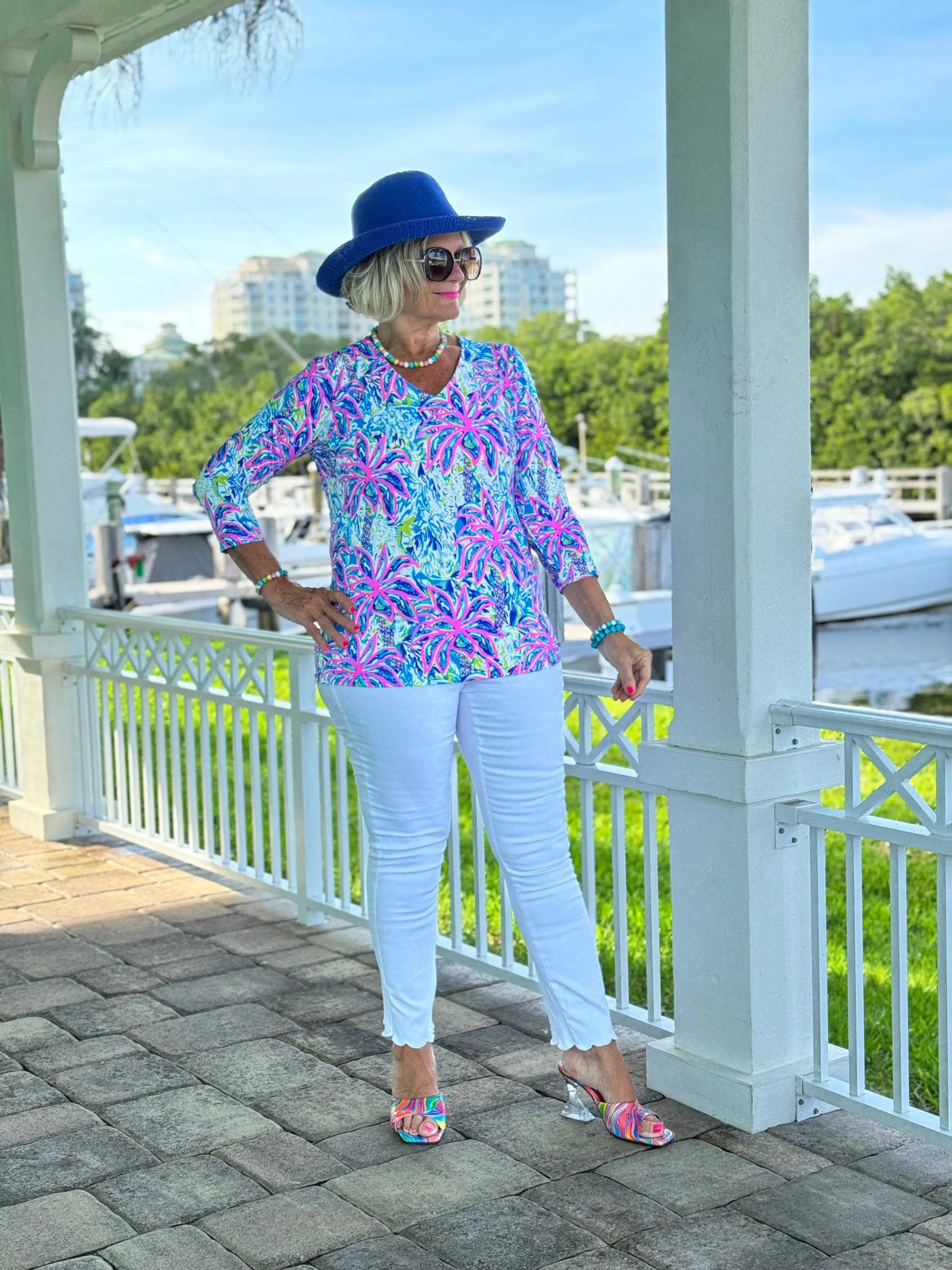 PINK PALM TREE V-NECK TOP