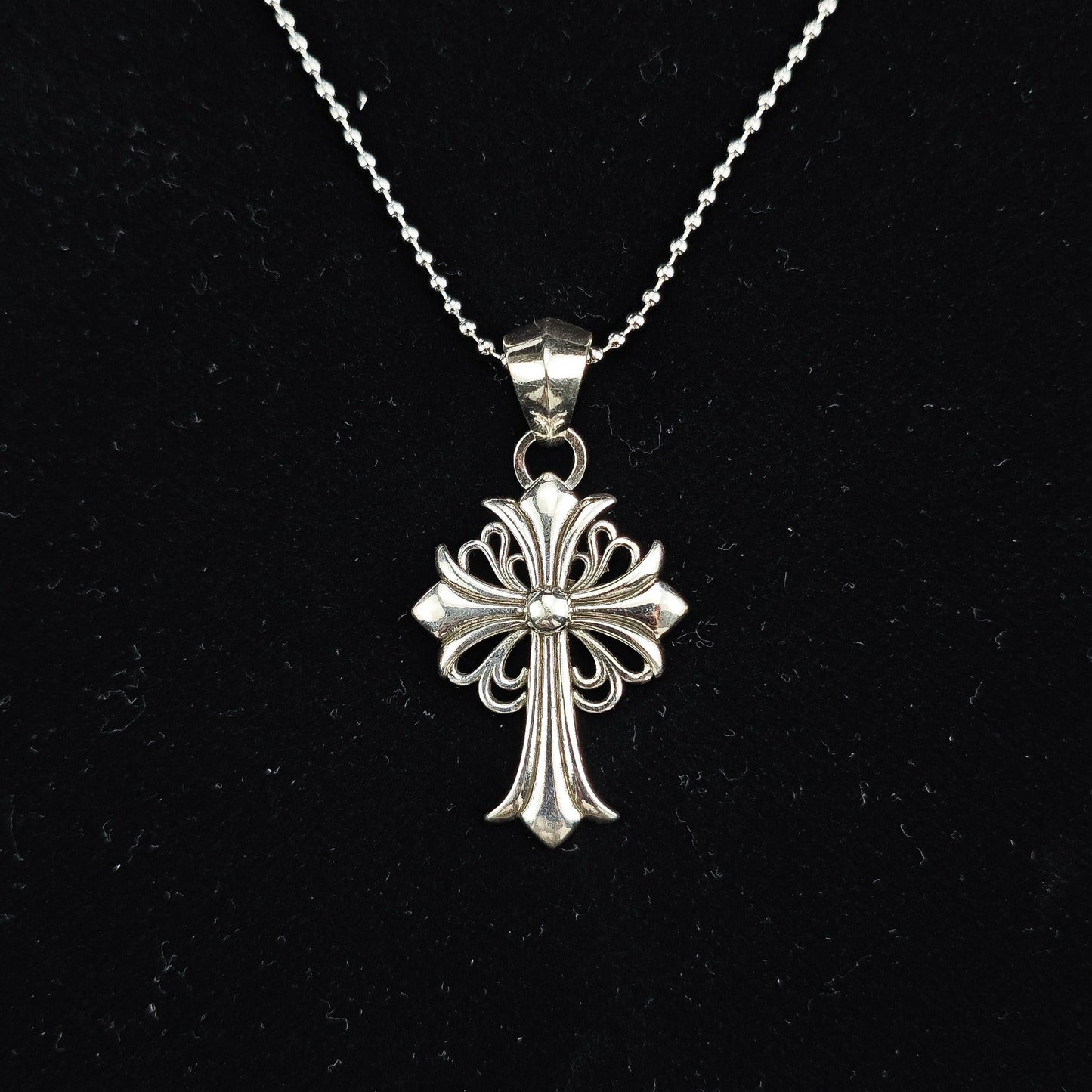 Chrome Hearts Necklace Cross Vintage Pendant Versatile for Men and Women