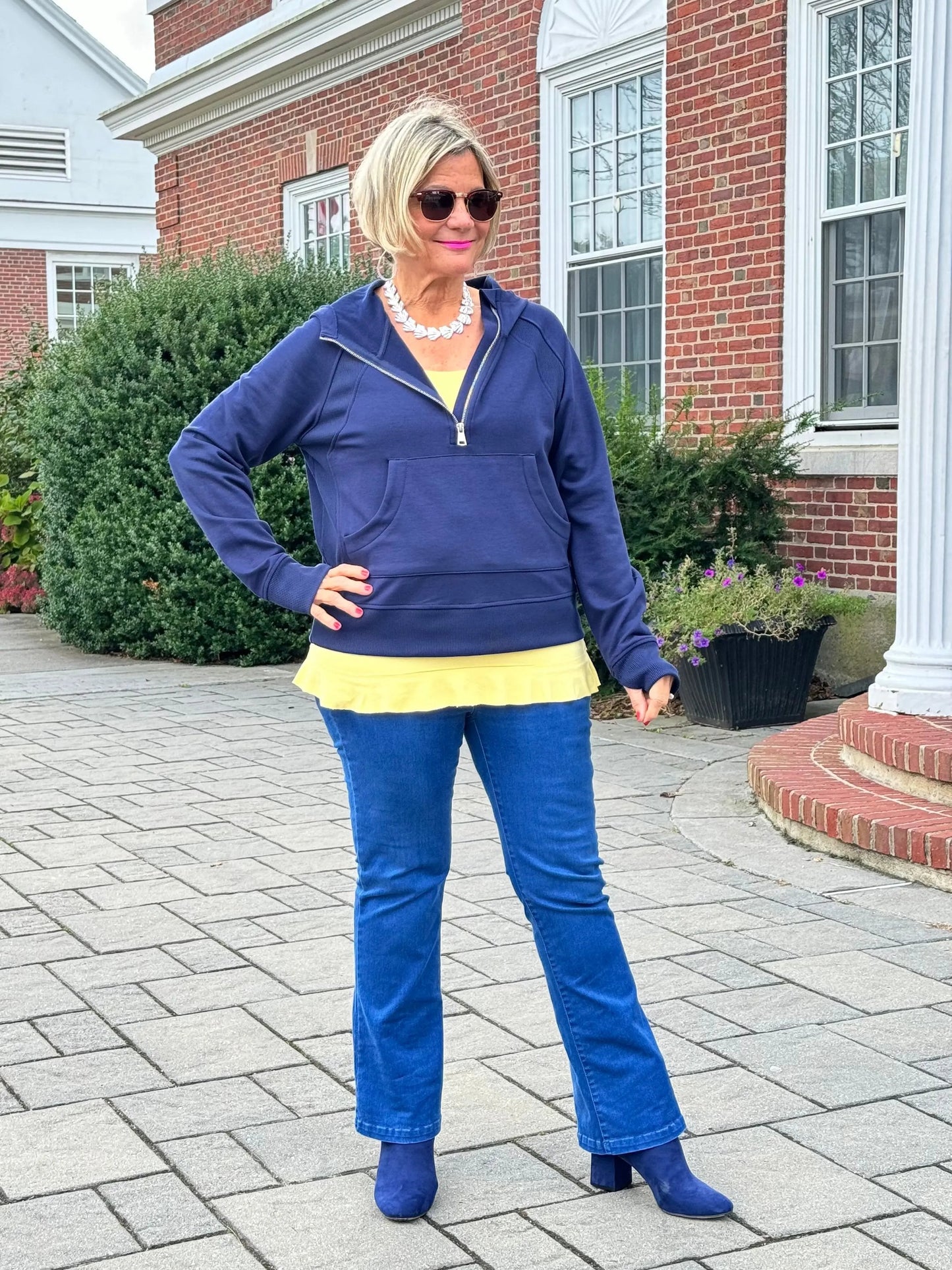 NAVY HALF ZIPPER HOODIE