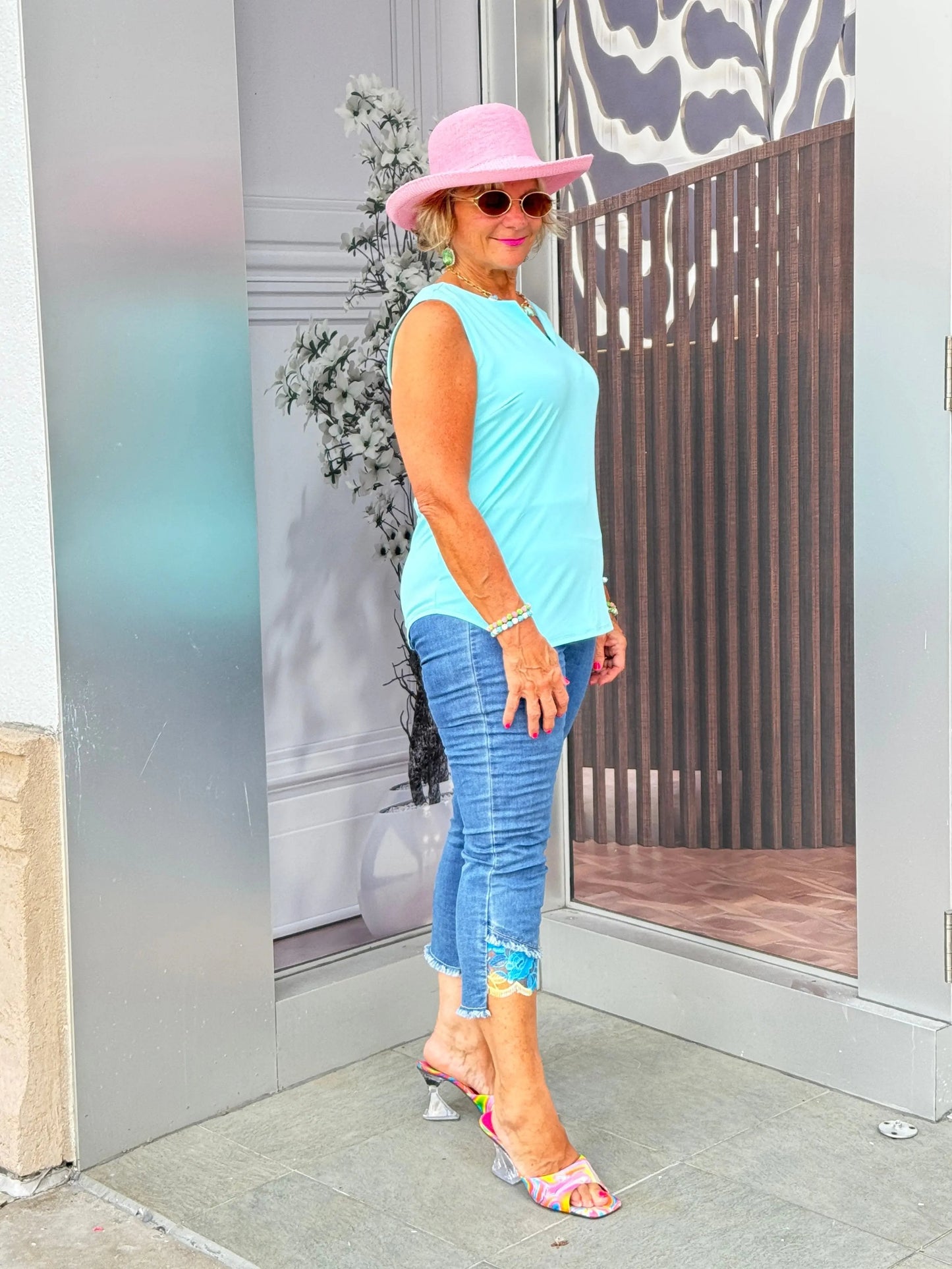 SEA FOAM SLEEVELESS V-NECK