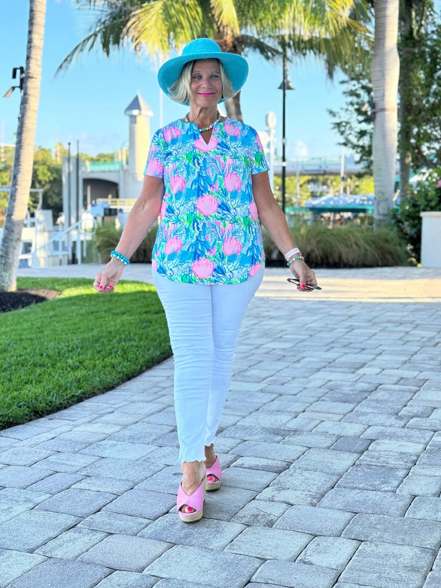 SEASHELL PINK AND BLUE SHORT SLEEVE