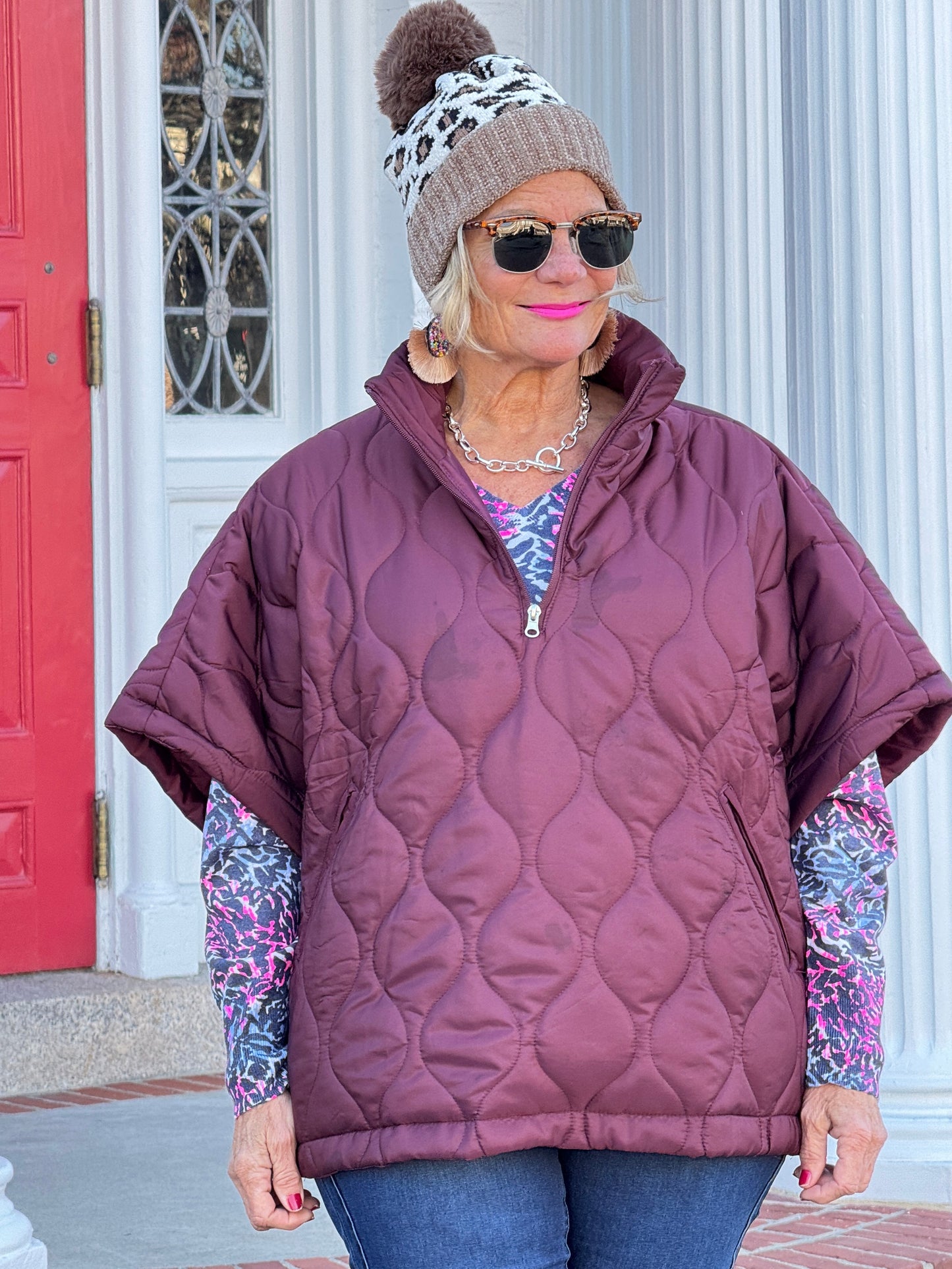 Quilted Short Sleeves Puffer Pullover Poncho Burgundy