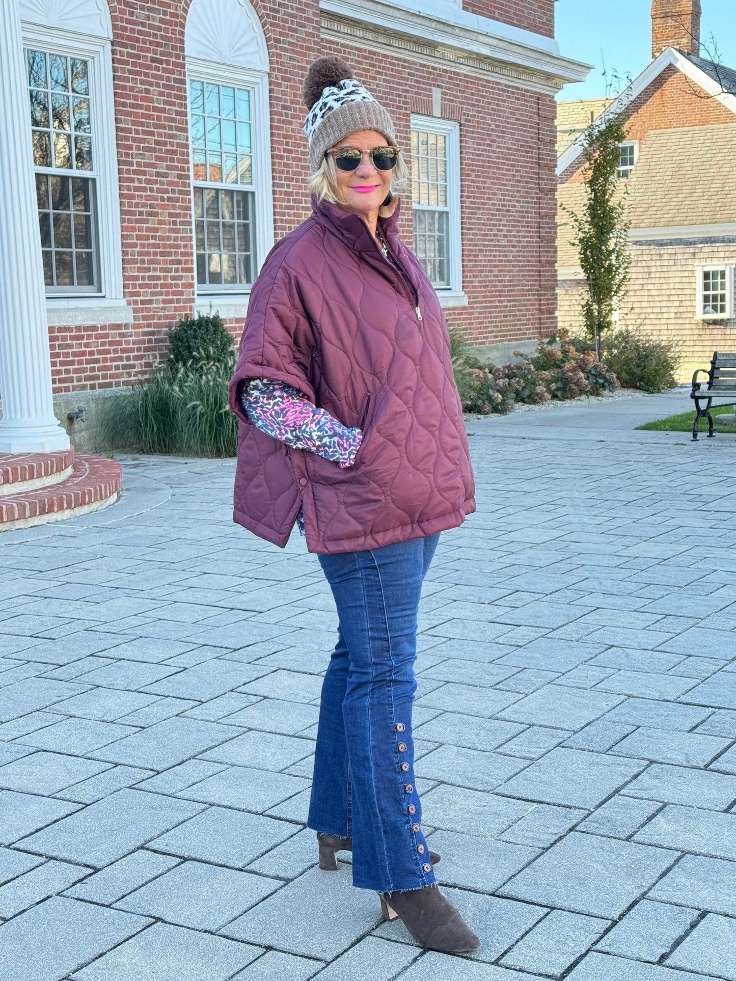 Quilted Short Sleeves Puffer Pullover Poncho Burgundy