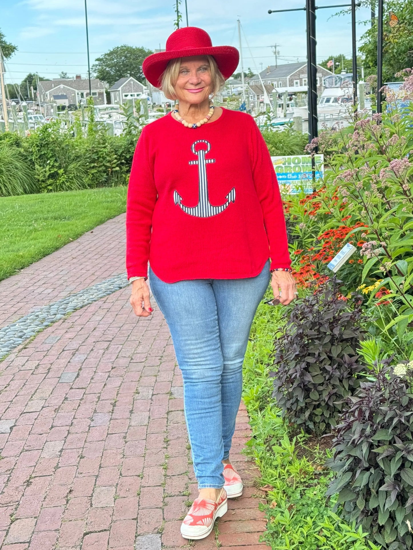 RED LOBSTER SWEATER