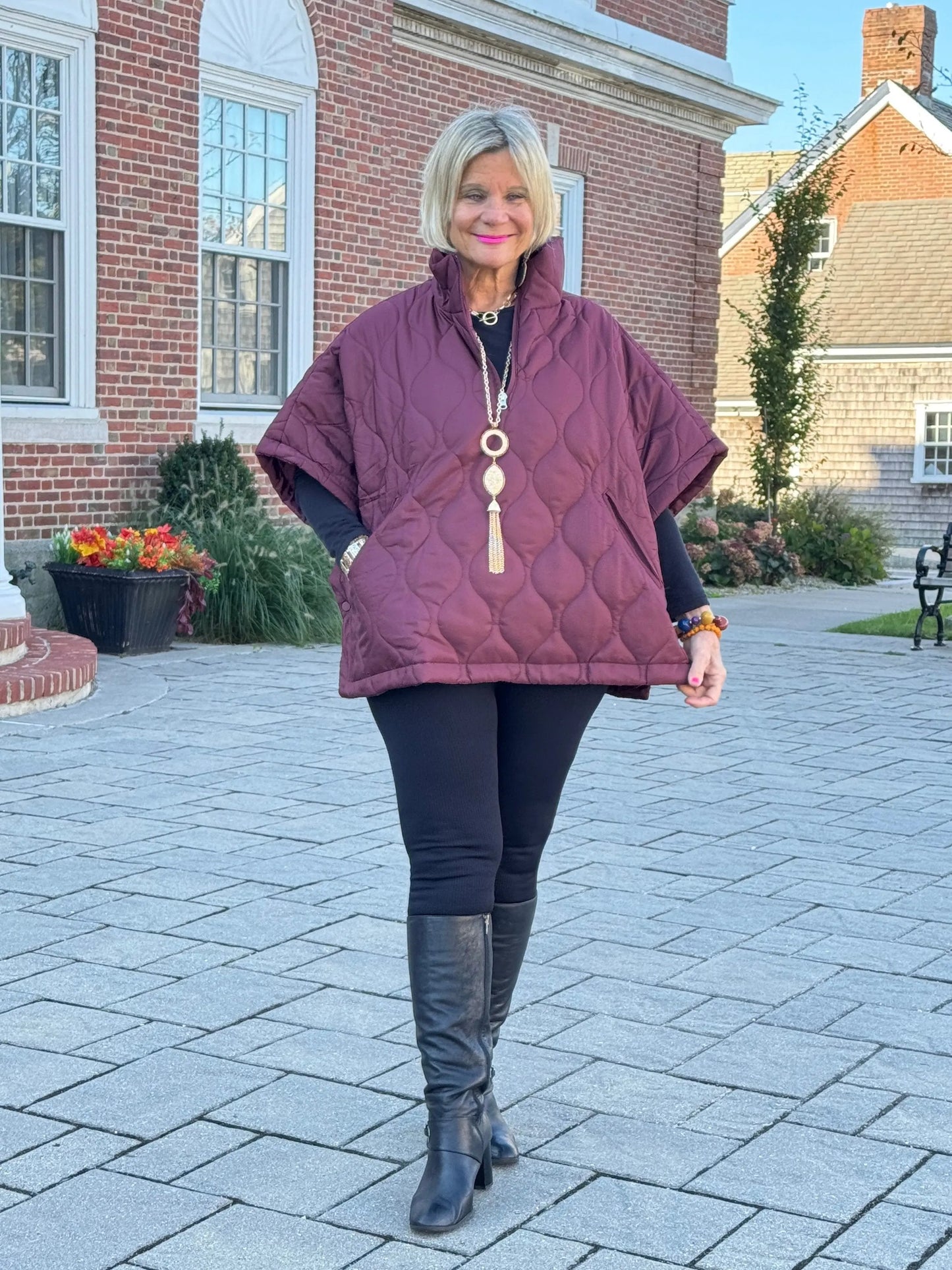 Quilted Short Sleeves Puffer Pullover Poncho Burgundy