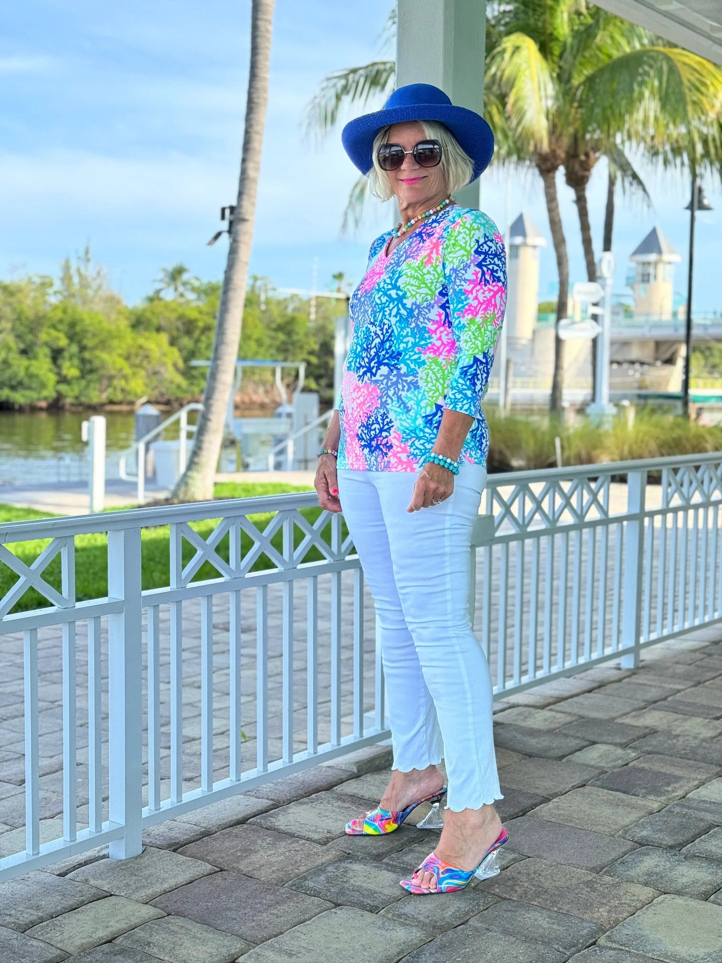 SALINA REEF V NECK