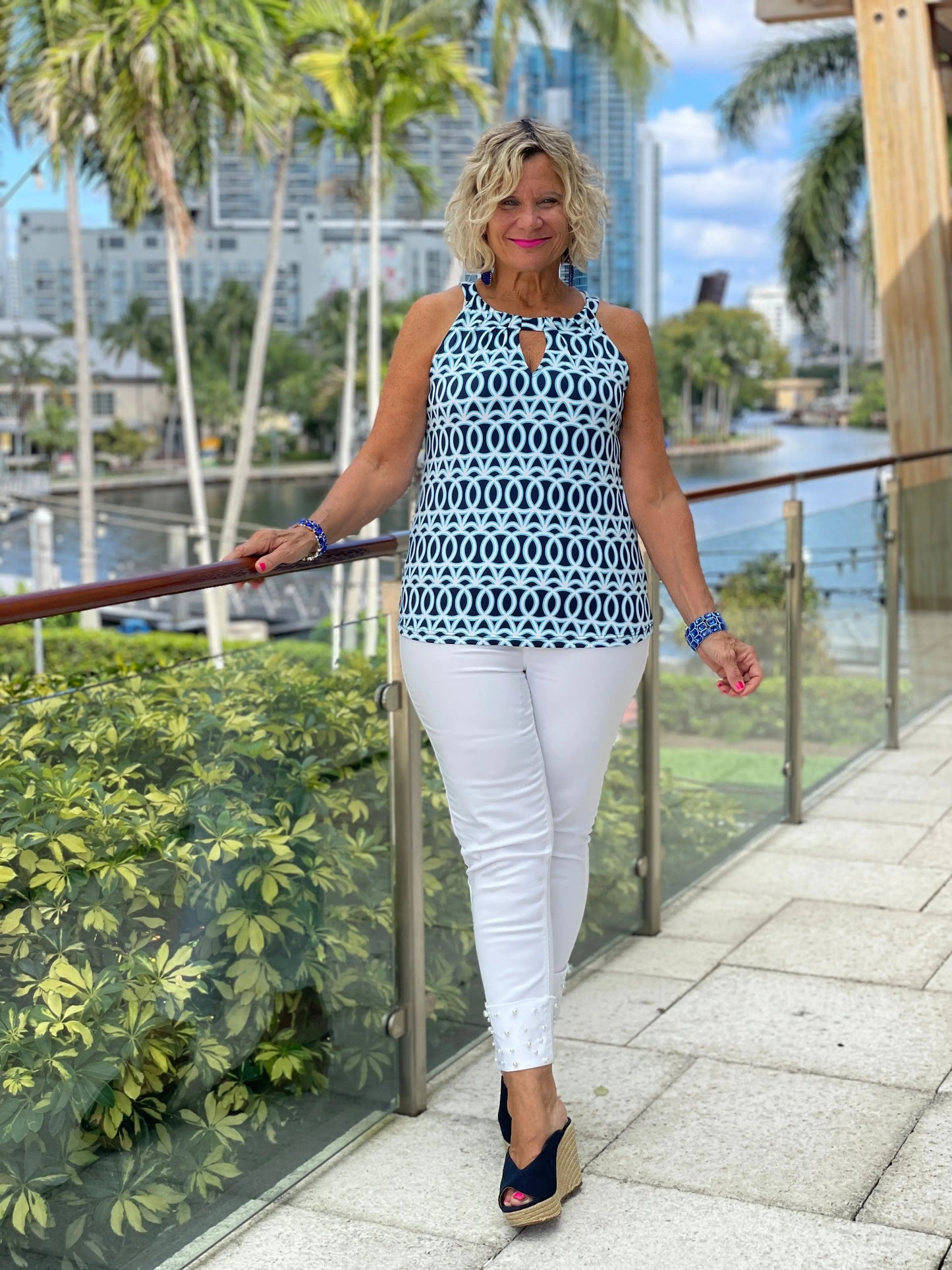 MELINA BLUE  KEYHOLE TOP