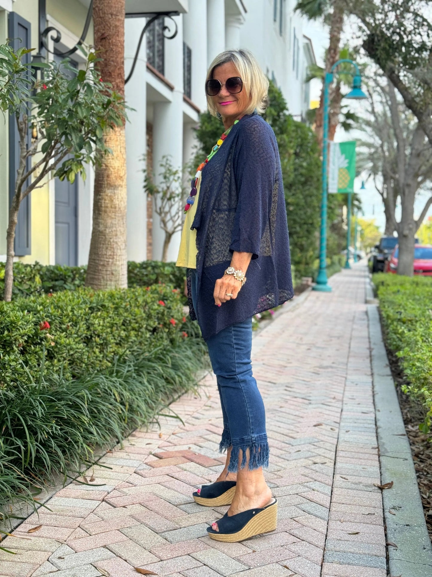 NAVY MESH RUFFLE WRAP