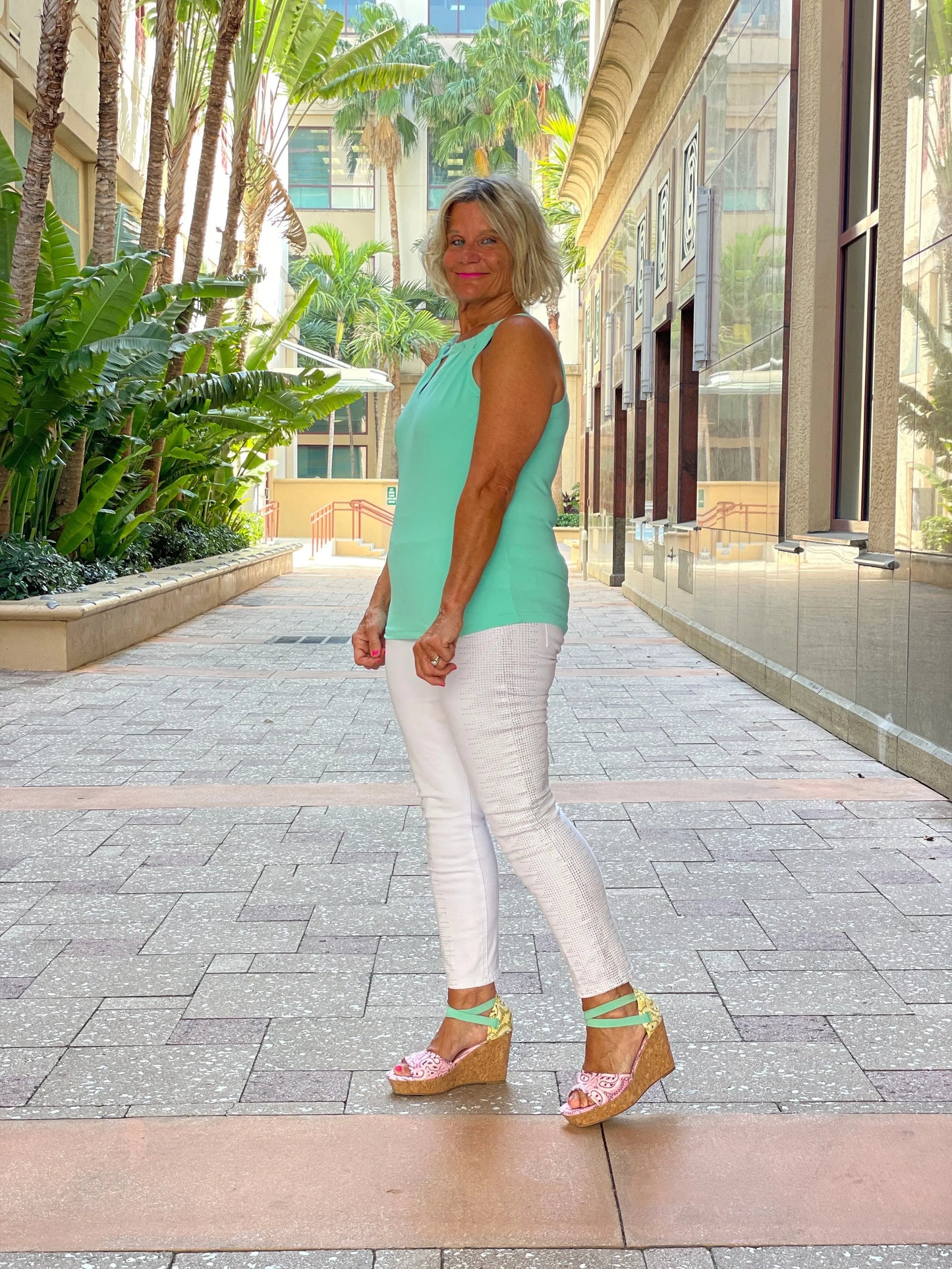 SEAFOAM GREEN KEYHOLE TOP FINAL SALE