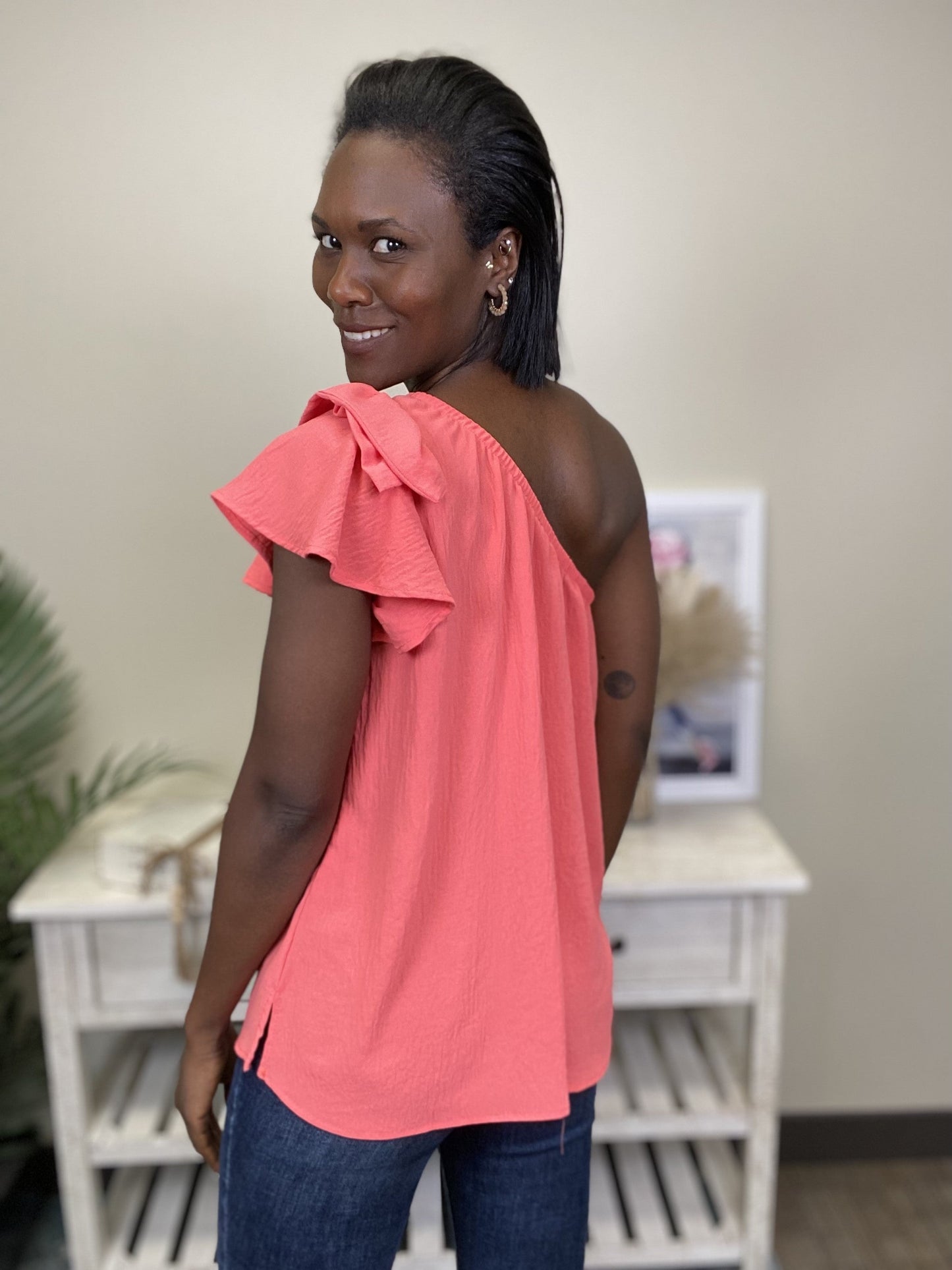 Turning Heads Women's Ruffle Short Sleeve Top