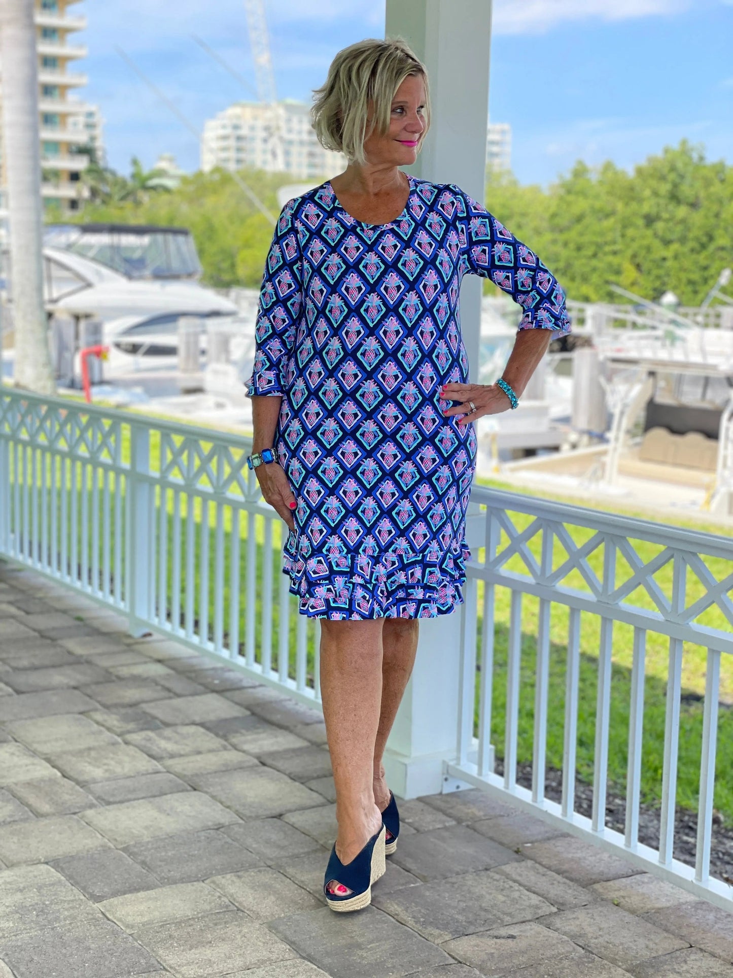 PINEAPPLE VACA SLEEVE RUFFLE DRESS