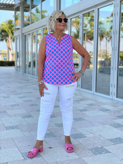 PINK SPADE SLEEVELESS V NECK