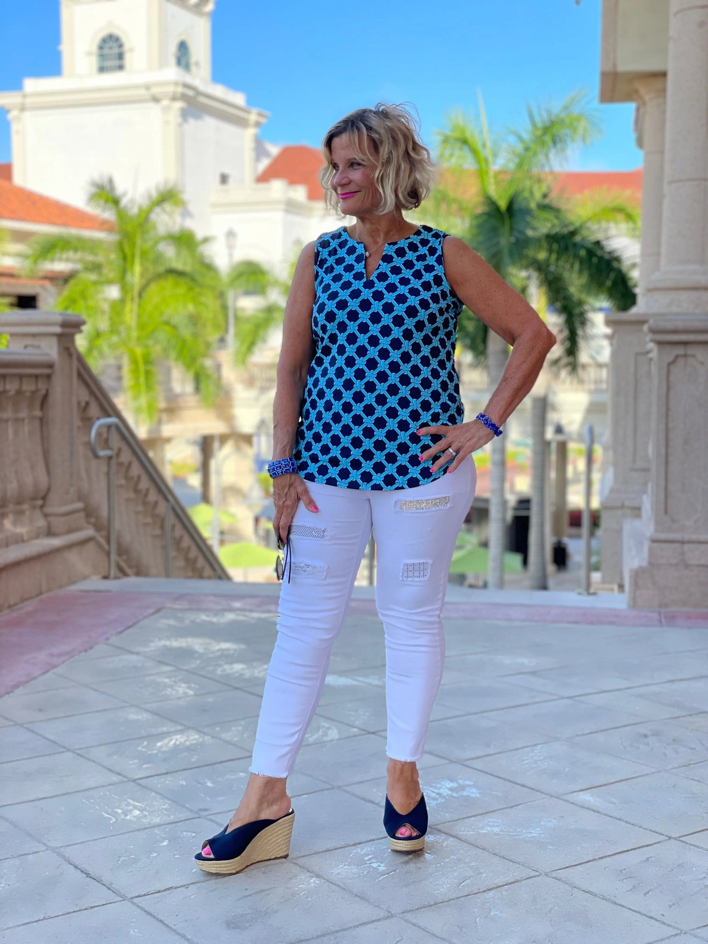 SEASIDE BLUE SLEEVELESS V NECK