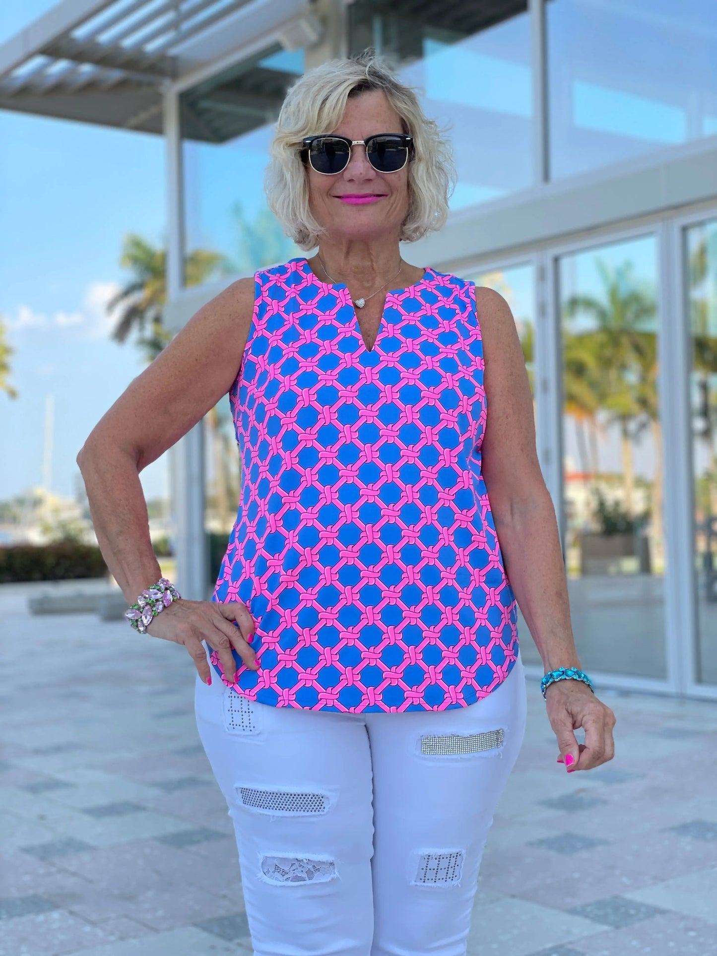 PINK SPADE SLEEVELESS V NECK