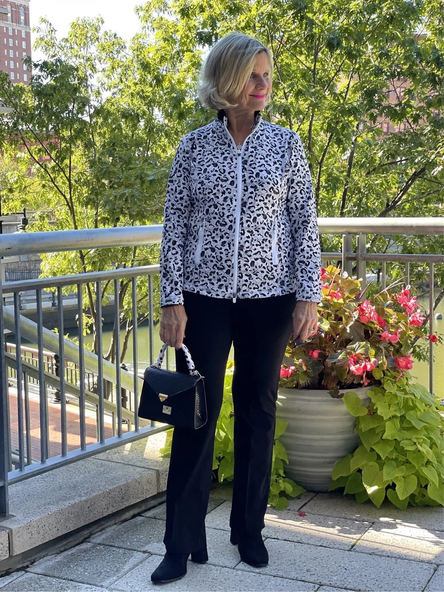 SNOW LEOPARD FULL ZIPPER
