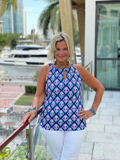 PINEAPPLE VACATION KEYHOLE TOP