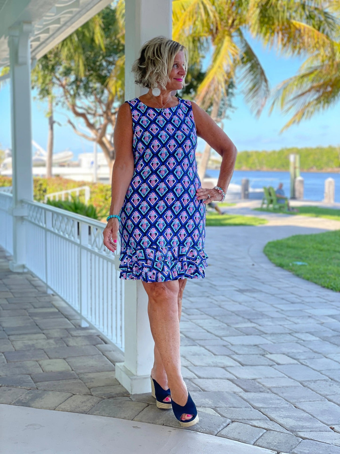PINEAPPLE VACA SHIFT RUFFLE DRESS