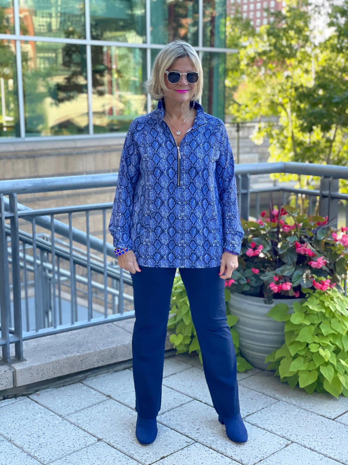 SAVANNA BLUE KANGAROO TOP