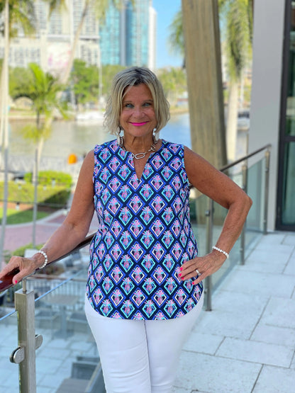 PINEAPPLE VACA SLEEVELESS V NECK